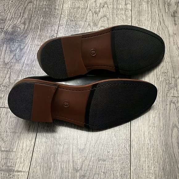 NWT DRESS SHOES - Picture 4 of 4